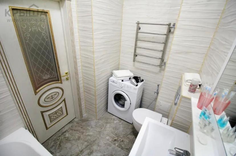 Жк Атамекен В Элитном Районе, 2 Комнатная Almaty Ngoại thất bức ảnh